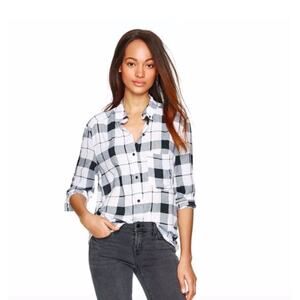 Aritzia Wilfred Free Plaid Black & White Button Up Blouse Size Small
